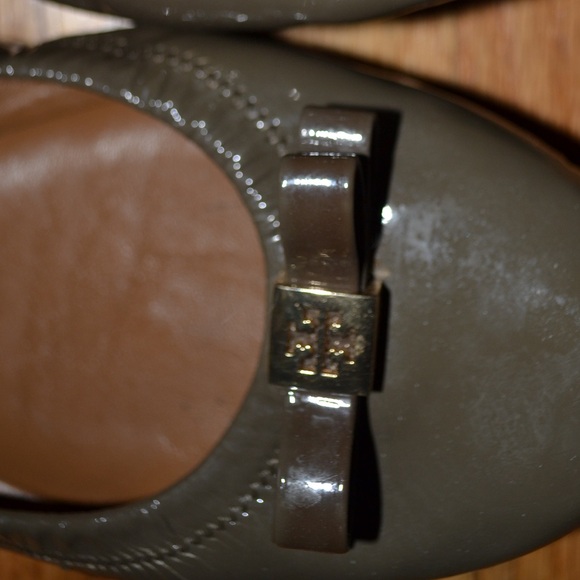 Tory Burch Eddie Bow Flats - Picture 2 of 6